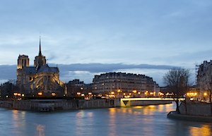 Notre-Dame au couché du soleil