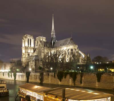 Notre-Dame-de-Paris de nuit